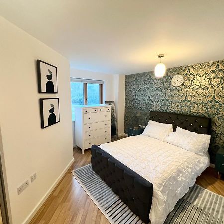 2 Bedroom Apartment Near Olympic Park With Free Parking London Exterior photo