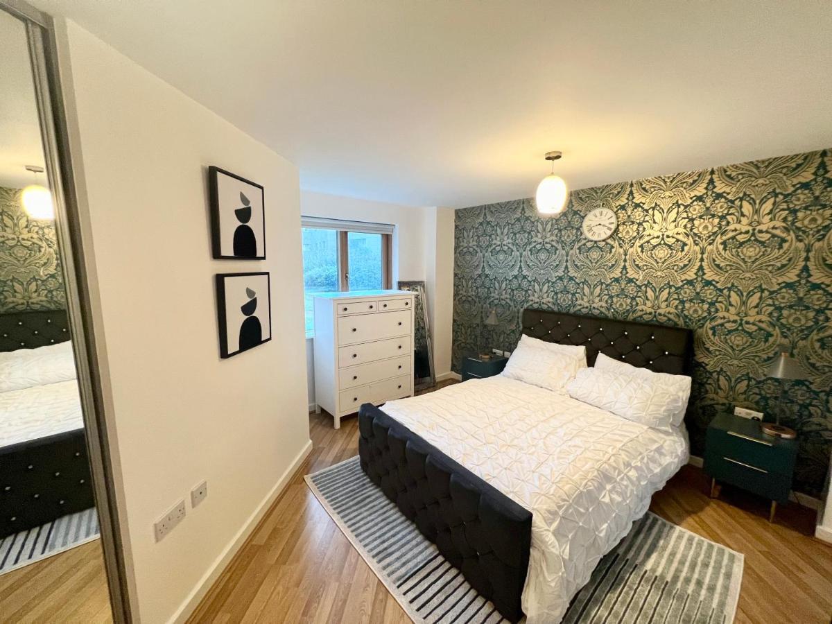 2 Bedroom Apartment Near Olympic Park With Free Parking London Exterior photo
