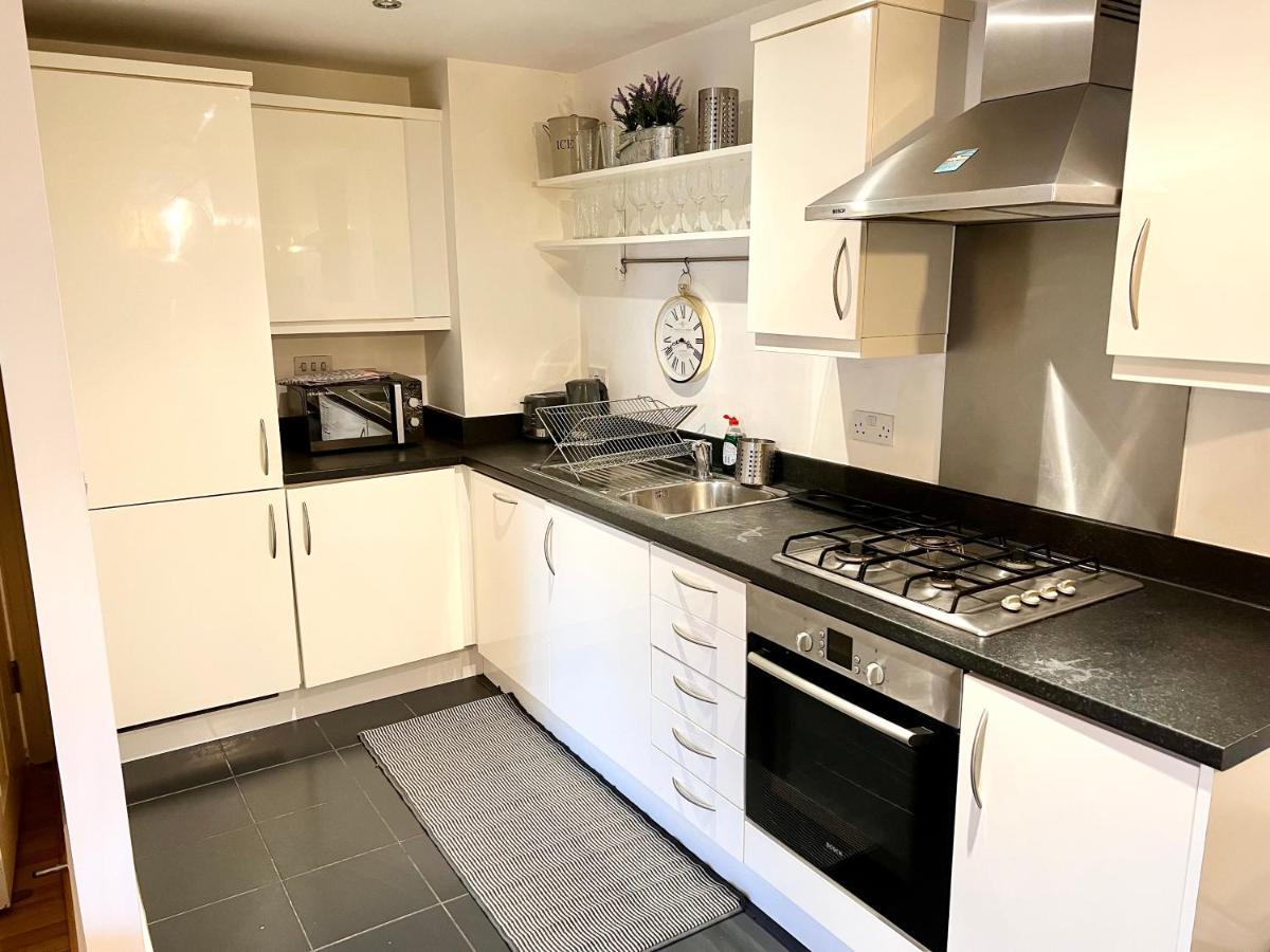 2 Bedroom Apartment Near Olympic Park With Free Parking London Exterior photo