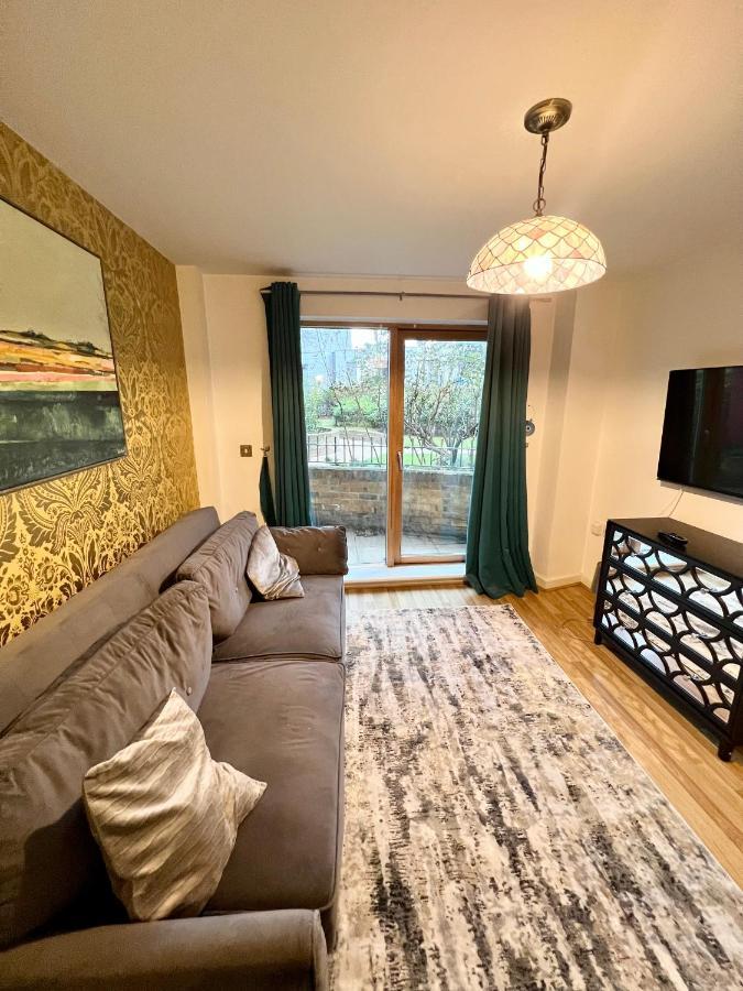 2 Bedroom Apartment Near Olympic Park With Free Parking London Exterior photo